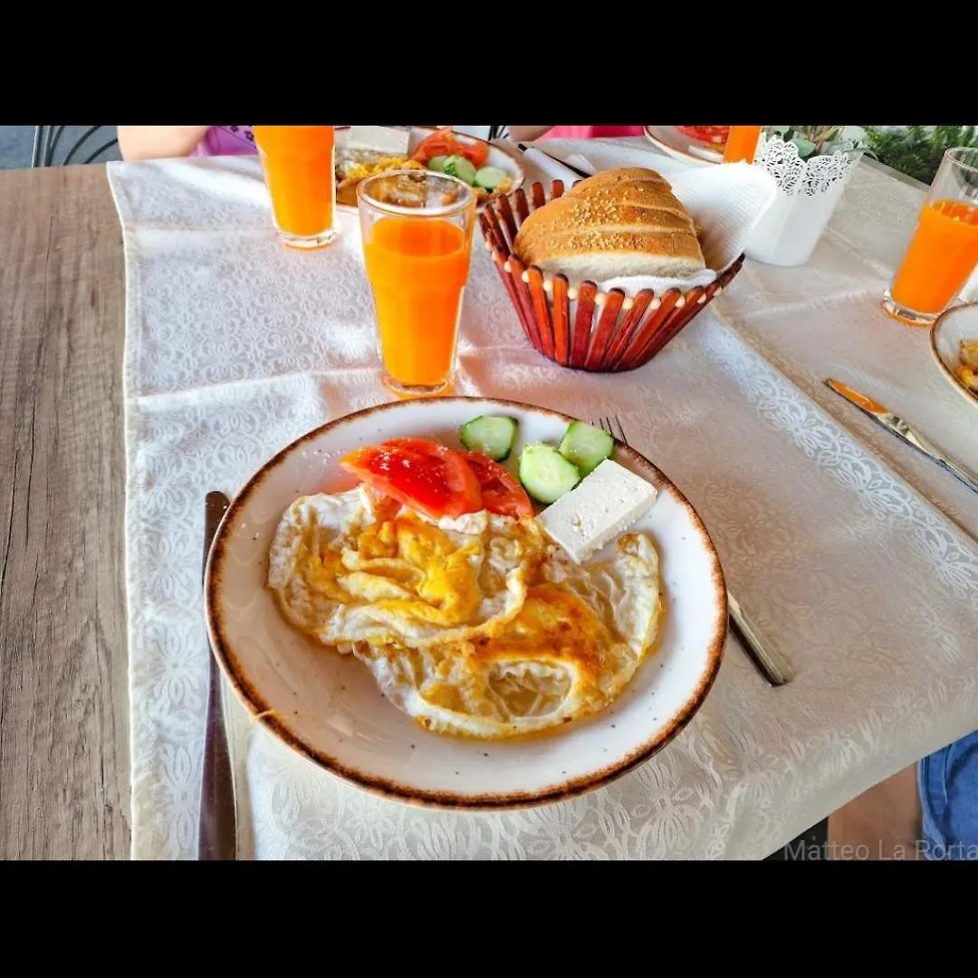 Aulona Hotel Fier 3*,  Albania